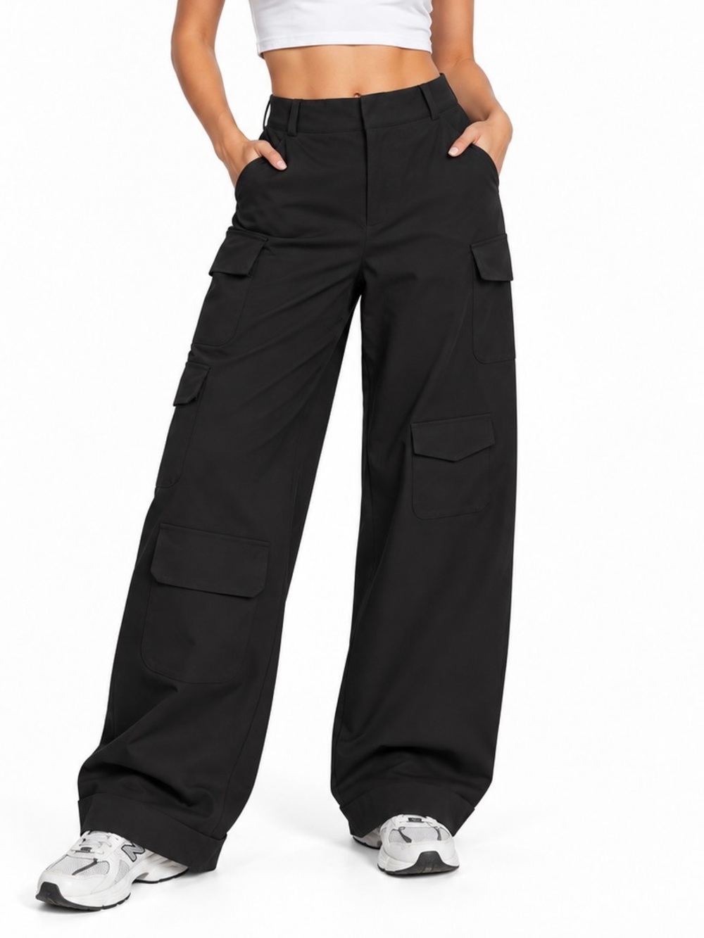 Alo Yoga Mid-Rise Workwear Cargo Pant in black Medium